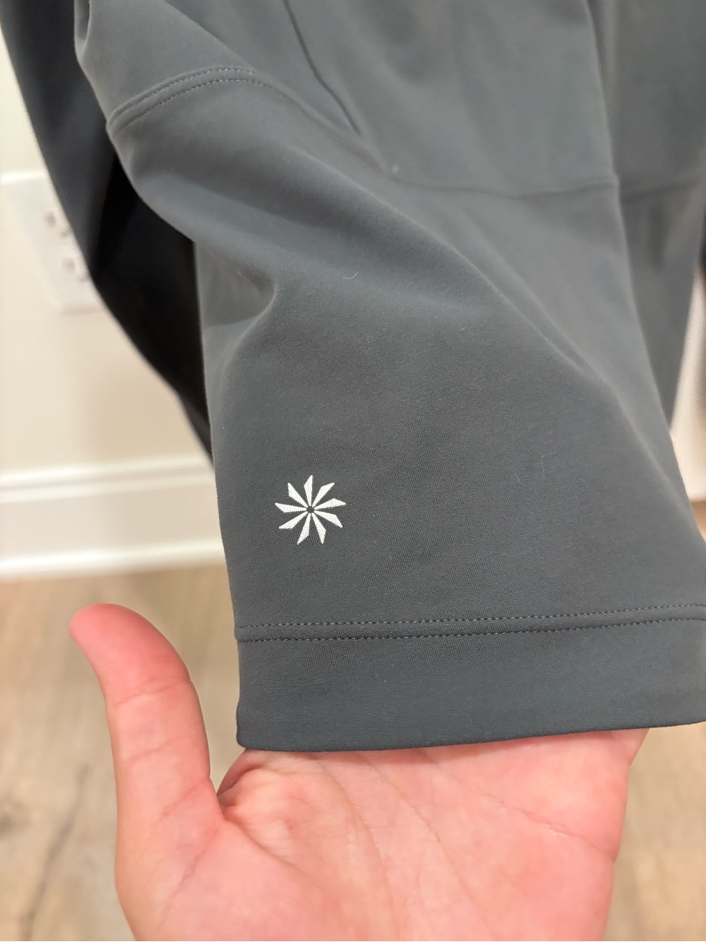 Athleta Salutation Jacket in Dark Grey Size Larger - Picture 5 of 8